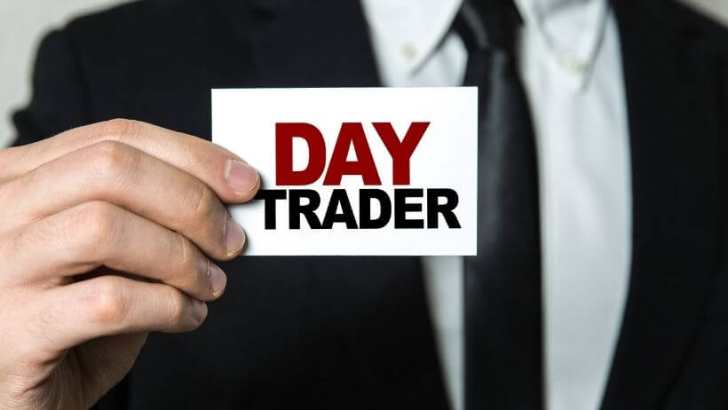 Un homme day trader